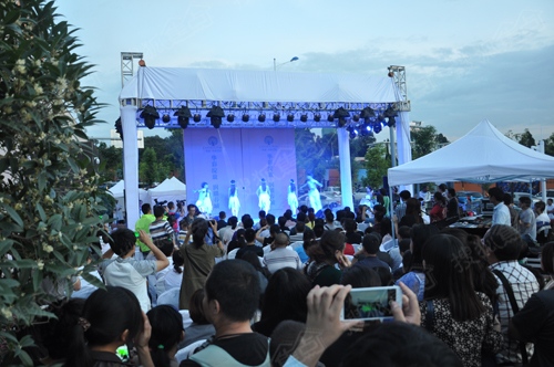 W020190408534108091422 W020190408534108091422