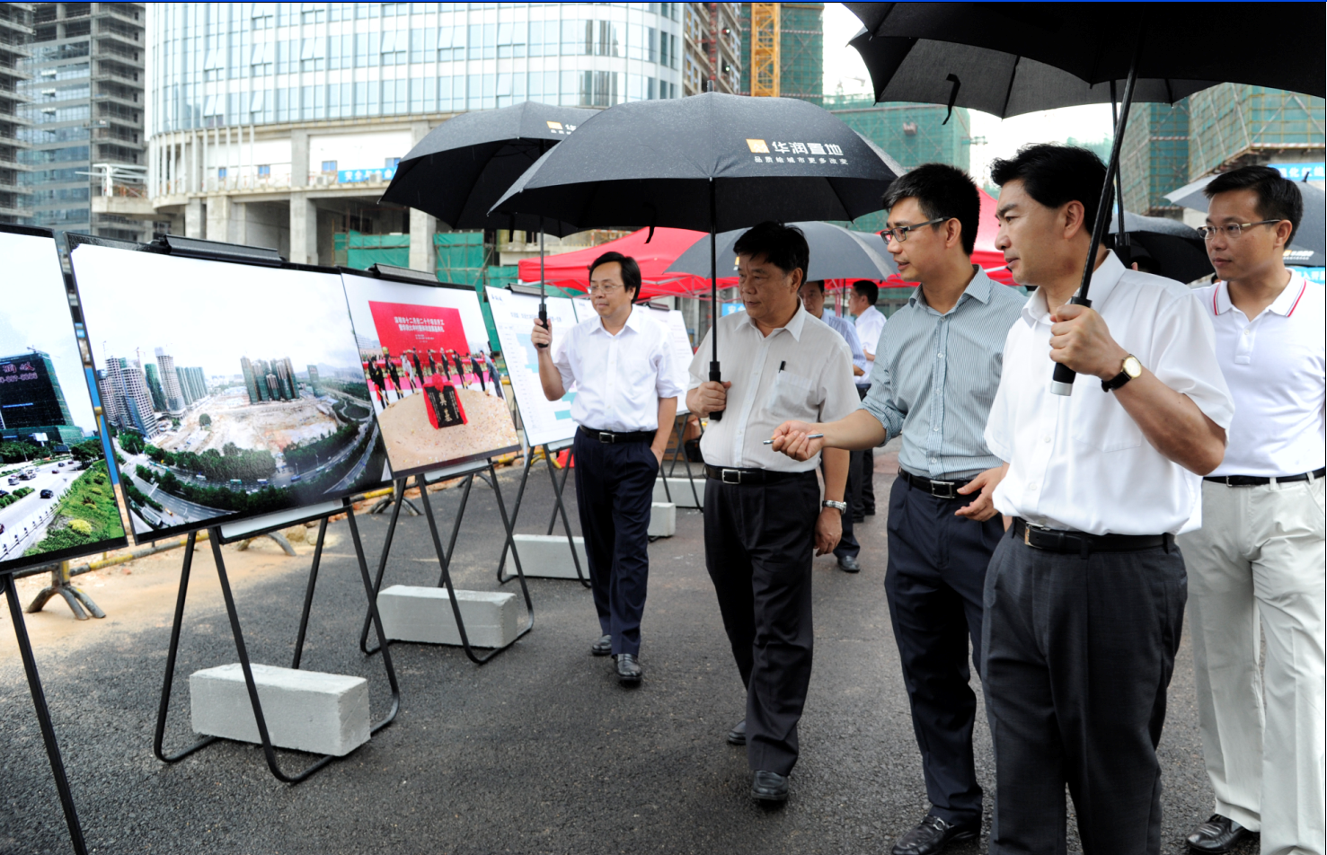 ������ǵ��а����羺����Ŀ